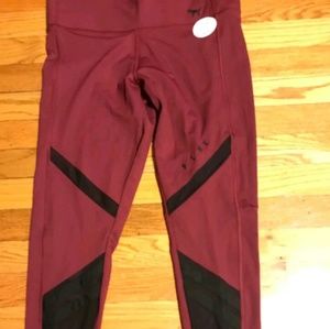 Full length maroon fleece ultimates smll nwt