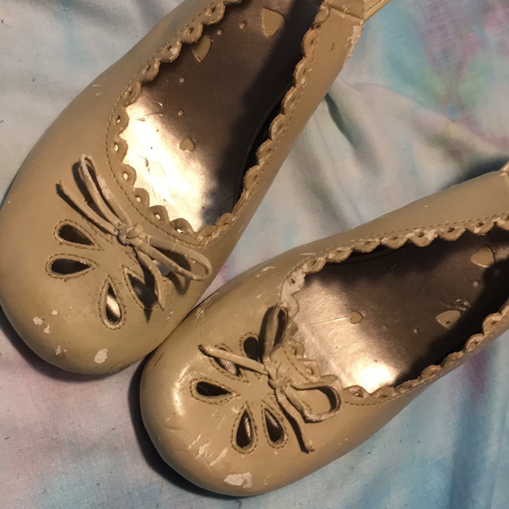 Mudd heart print open heel pump