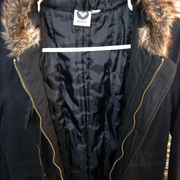 Roxy knee length coat sz: S
Like New condition - Picture 1 of 4