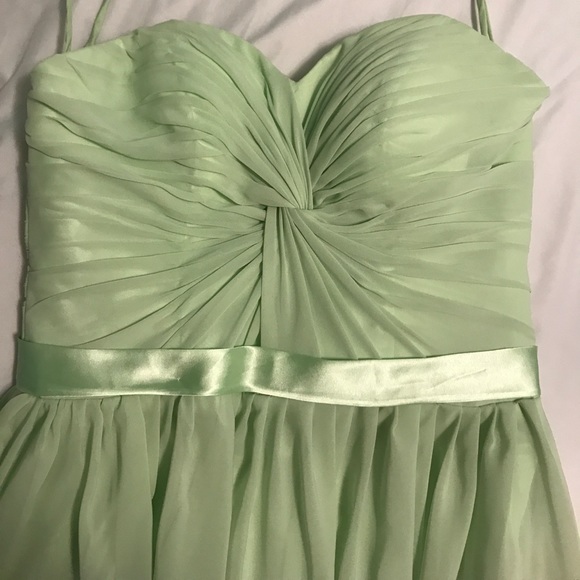 Formal dress - Picture 2 of 4