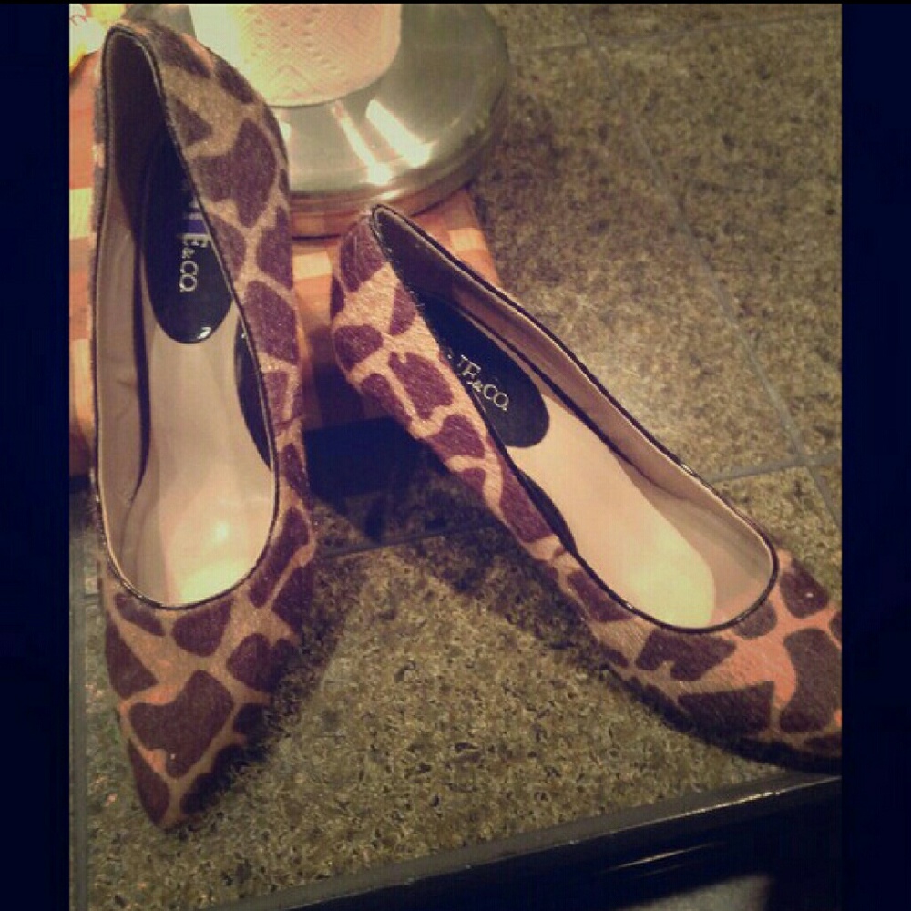 Nine & Co. Cheetah Print Calf Hair Heels