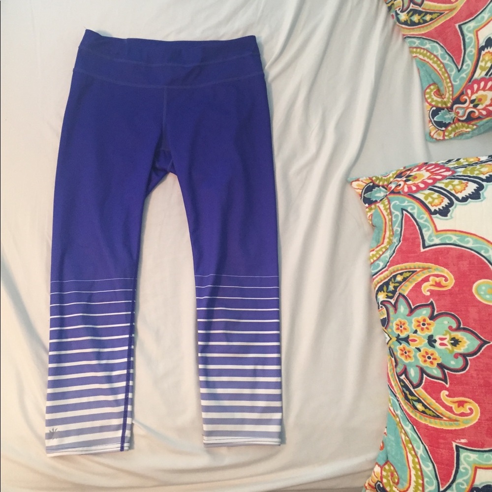 Athleta Sonar Capri Leggings