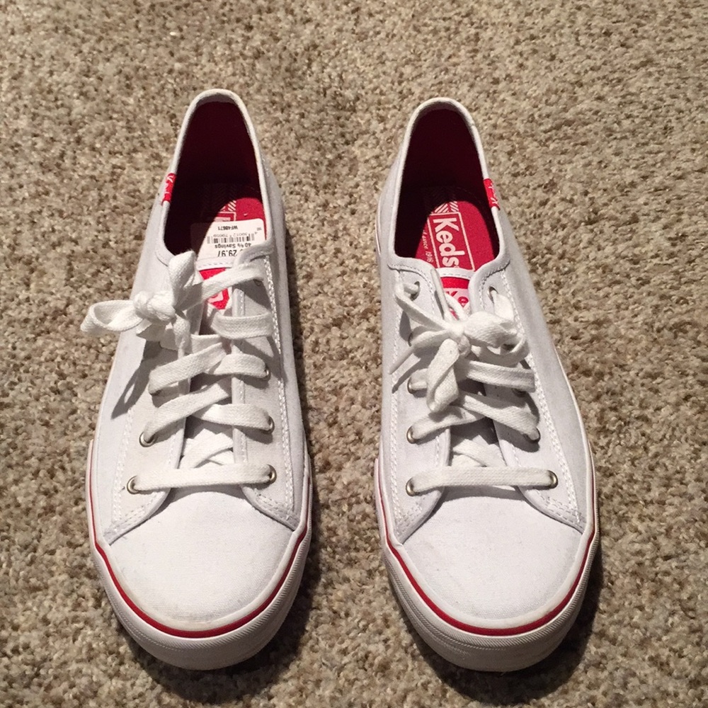 Keds Sneakers Sz 10 NWT