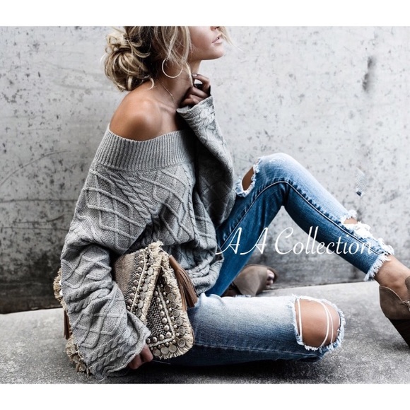 Sweater long sleeves on off shoulders SOld - Picture 4 of 5