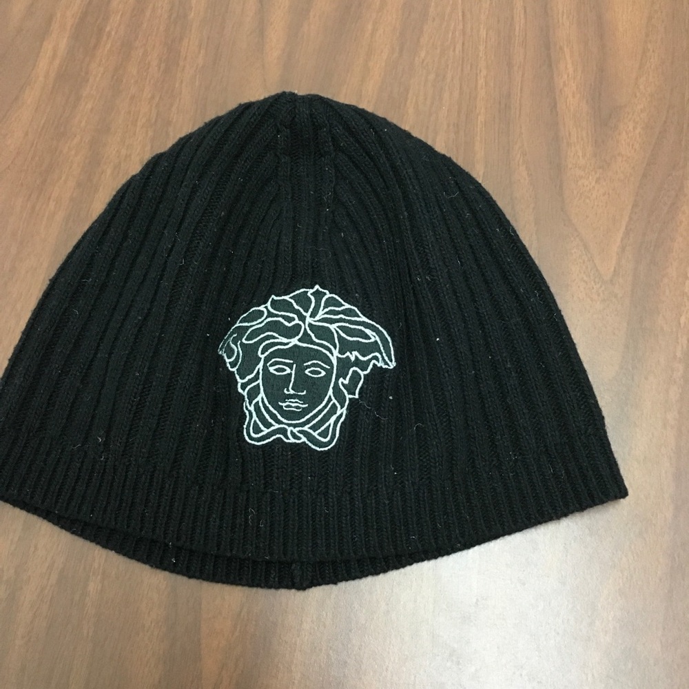 Black Versace beanie.