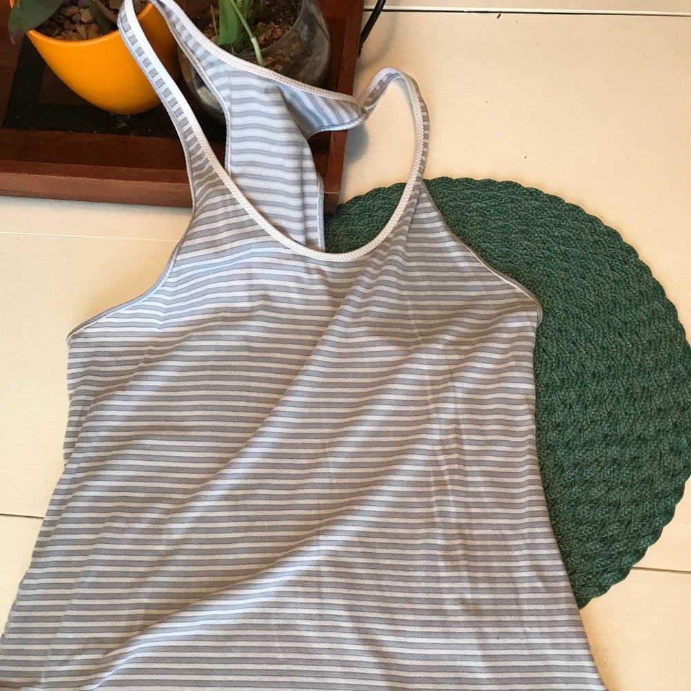 Lululemon tank top