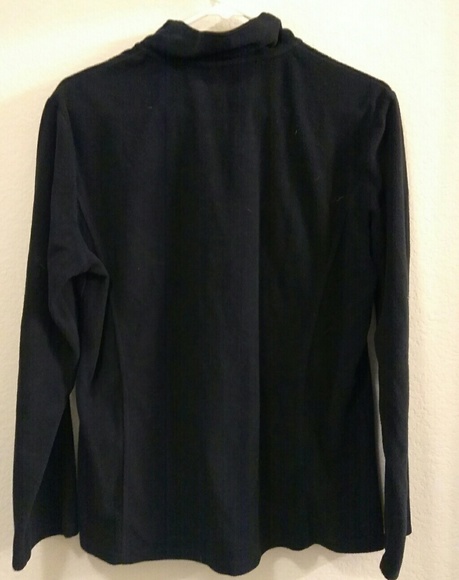 💯 percent polyester  top - Picture 3 of 3