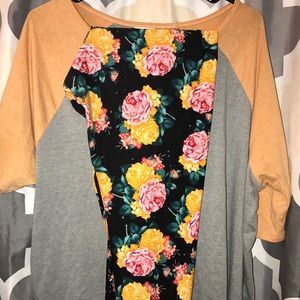 🌼🌸 Lularoe Outfit - Irma Top & TC Leggings 🌸🌼