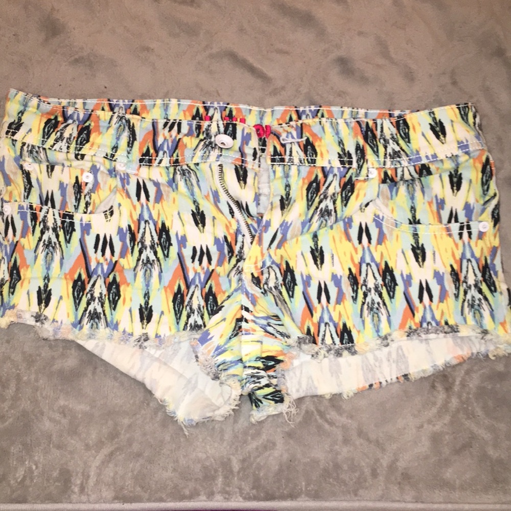 Colorful Dollhouse Shorts Size 13