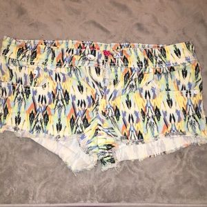Colorful Dollhouse Shorts Size 13