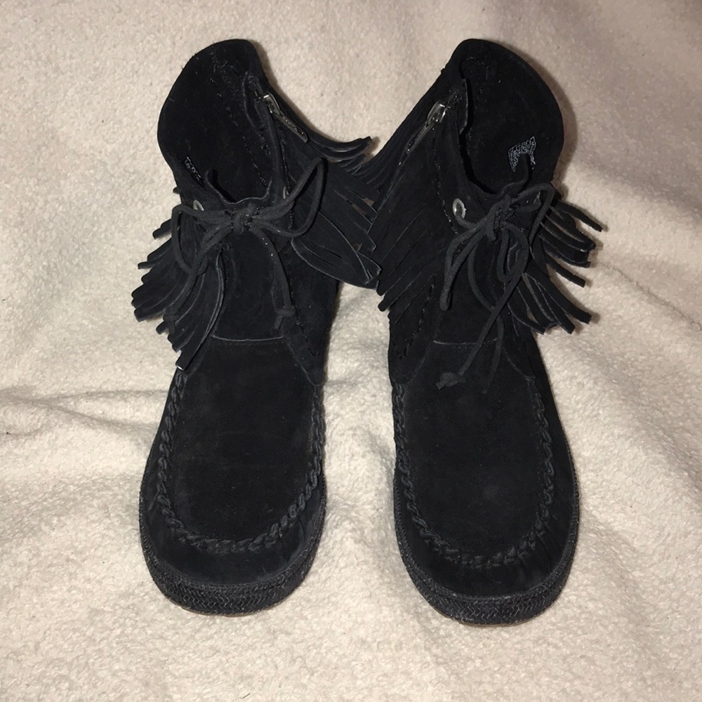 UGGS AUSTRALIAN MOCCASINS SOLD