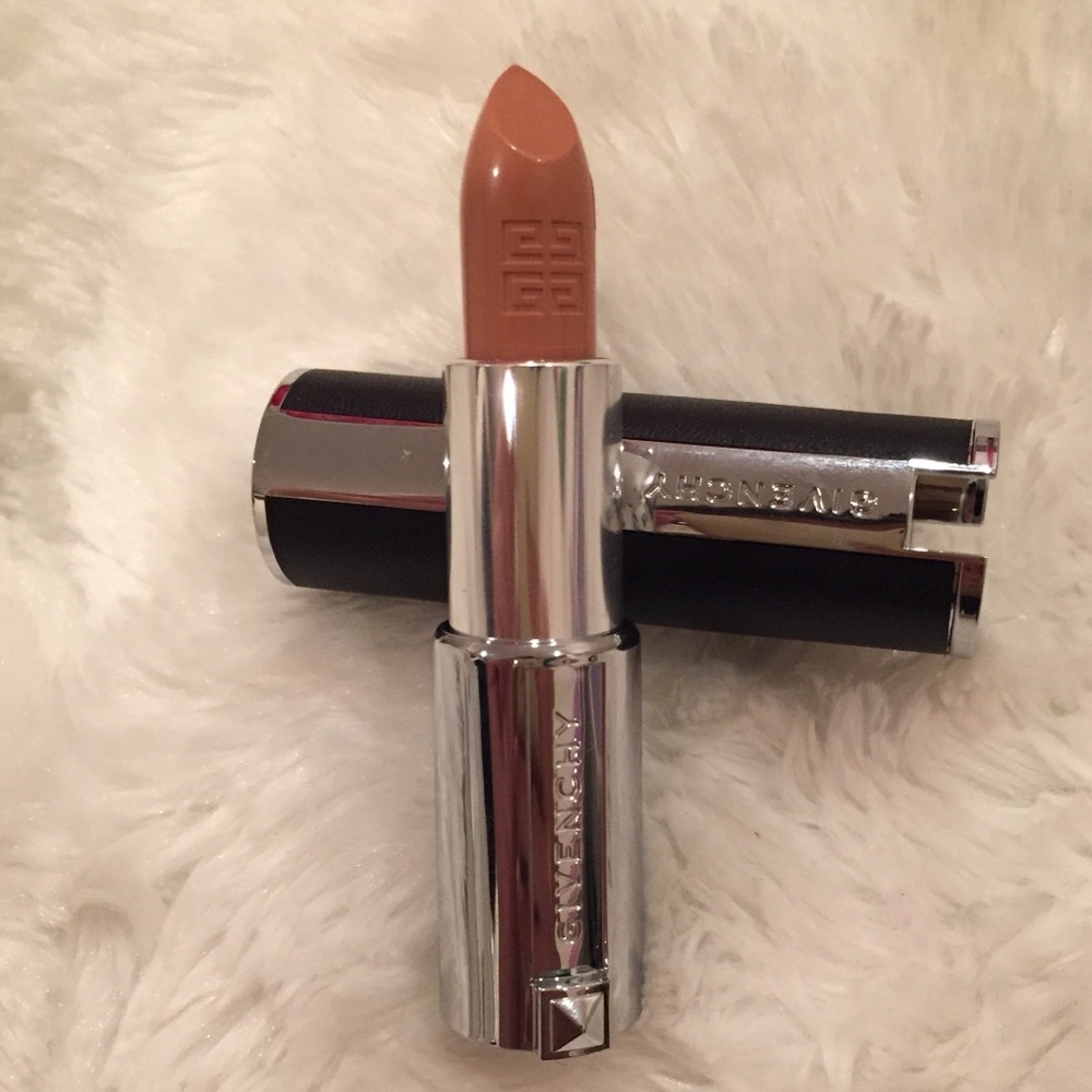 Beige Déshabillé Lipstick from Givenchy. Brand New