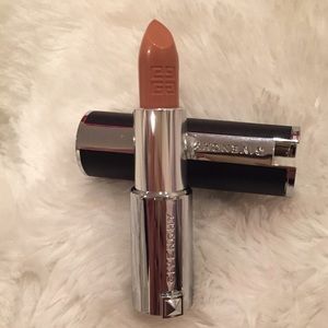 Beige Déshabillé Lipstick from Givenchy. Brand New