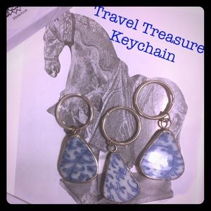 Singapore Treasure Keychain