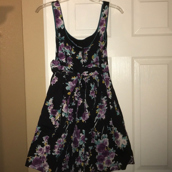 Summer dress - Picture 3 of 4