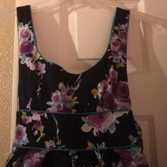 Summer dress - Picture 4 of 4