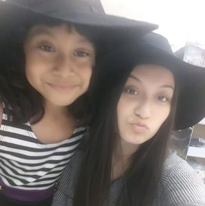 Meet your Posher, Stephanie