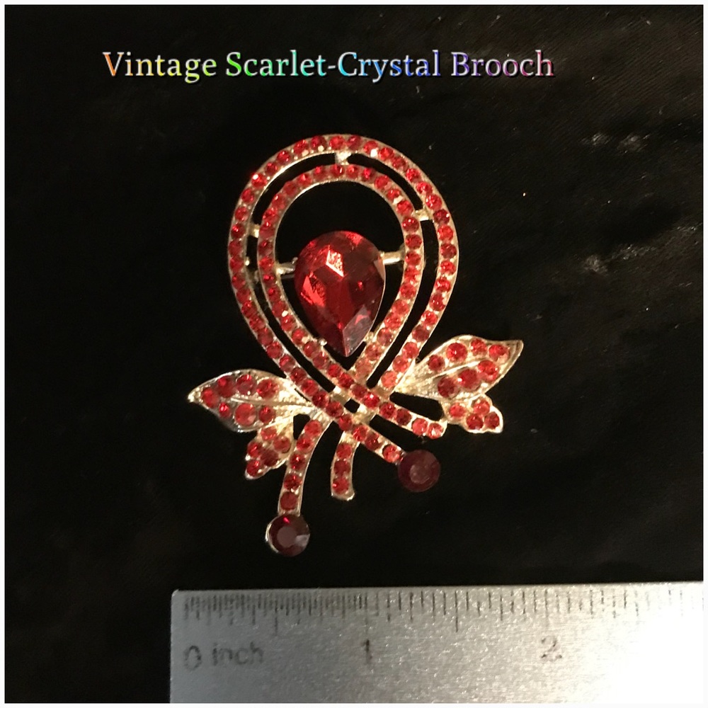 Free Option: Ruby-Red Crystal Brooch, Vintage - Picture 2 of 3