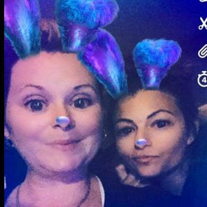 Meet your Posher, Dee