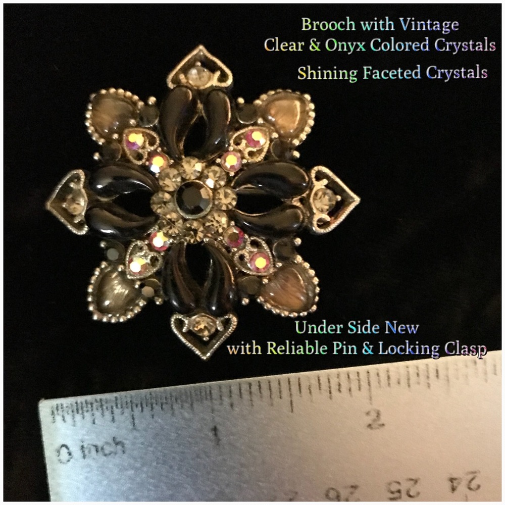 Free Option: Aurora Borealis Brooch with Hearts