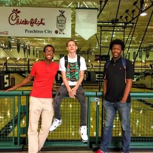 Meet your Posher, Dereke