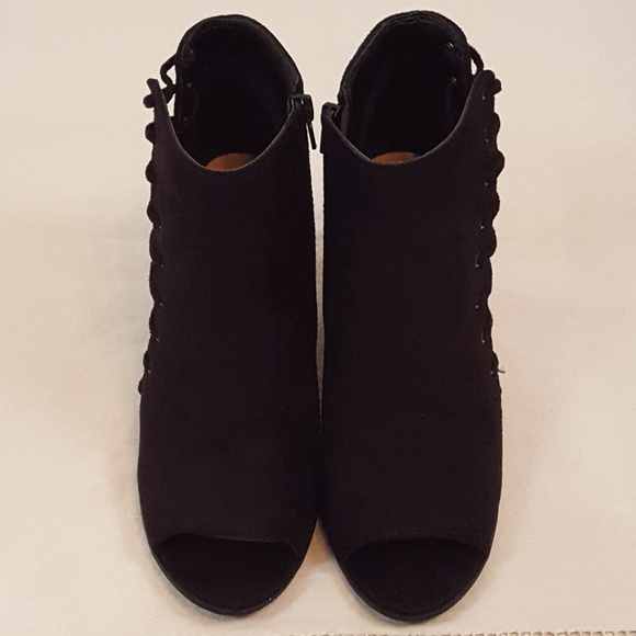 Lace up peep toe booties - Picture 2 of 4