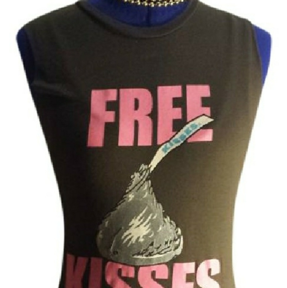 Revamped Free Kisses Safety Pin Shirt - Xsmall