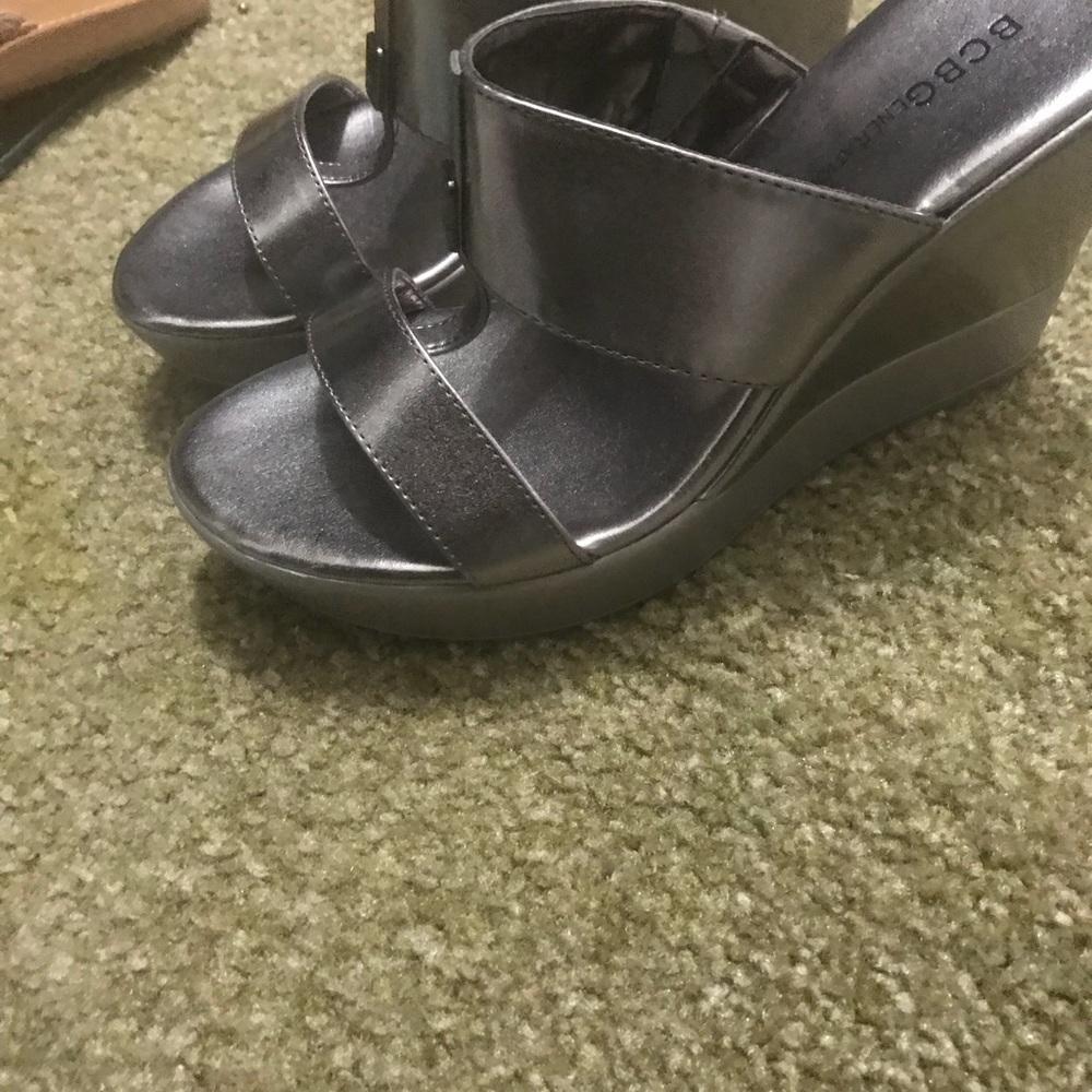 Heels - Picture 2 of 4