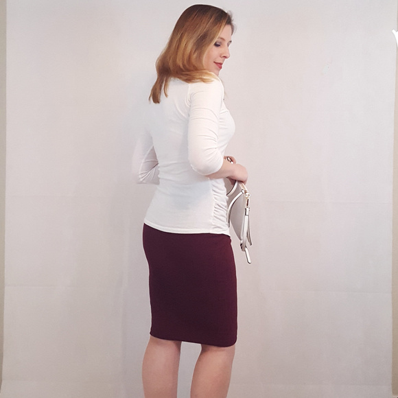 Burgundy twist knot skirt - Picture 2 of 3