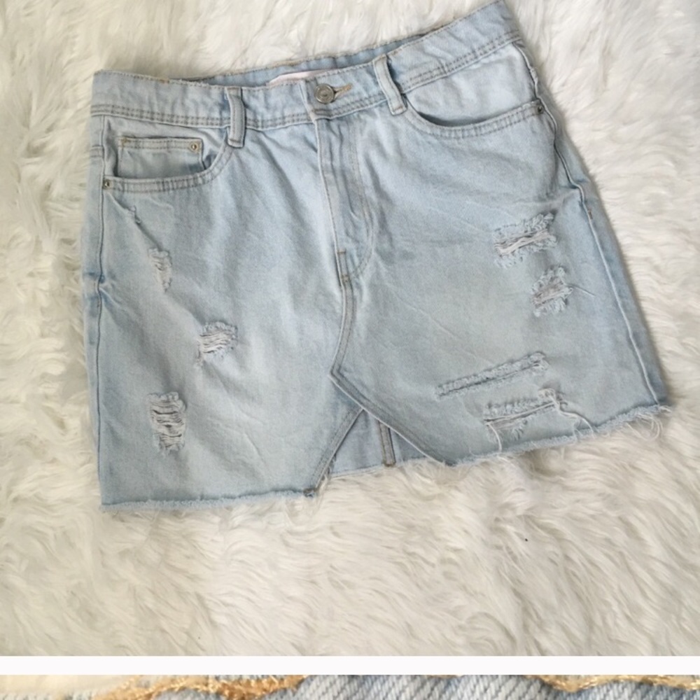 Zara denim skirt. Size small