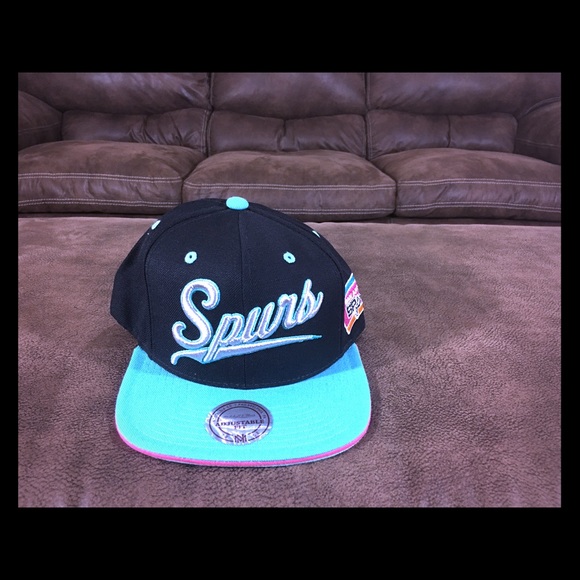 Mitchell & Ness Other - Mitchell & Ness San Antonio Spurs Snapback Hat