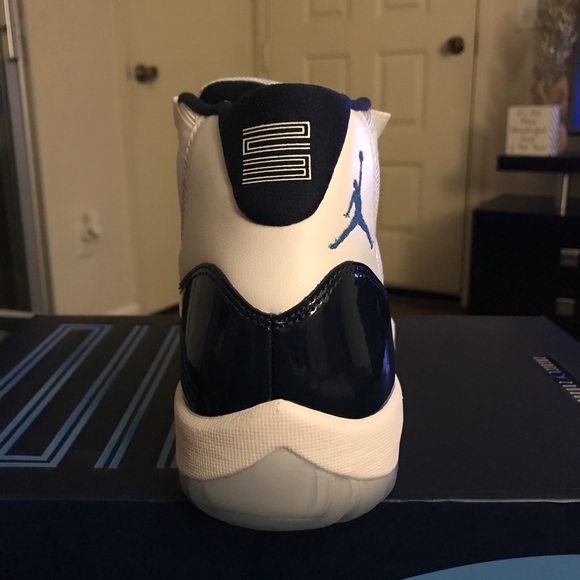 Air jordan Retro 11 - Picture 3 of 5