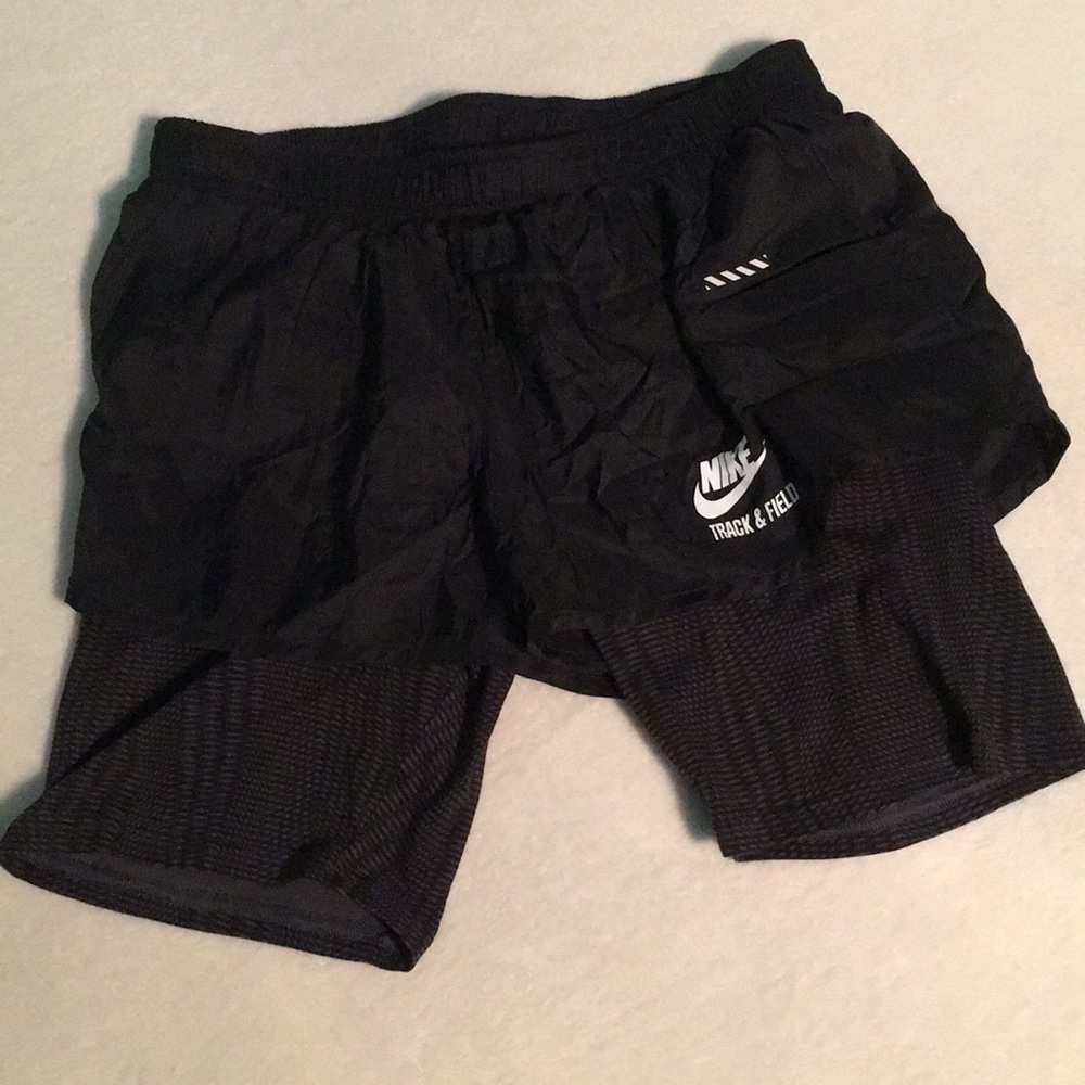 NIKE Run Fly 2-in-1 running shorts w. compression