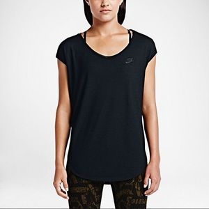 NIKE womens T-2 cap tee, size S.