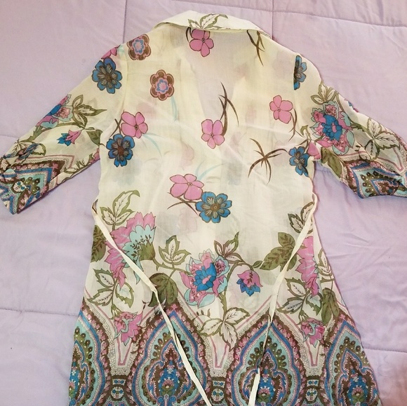 Women's Button Down Shirt - Picture 2 of 3