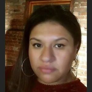 Meet your Posher, Claudia