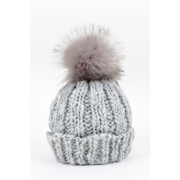 LAST ONE!! Pom Hat-Ivory - Picture 3 of 5