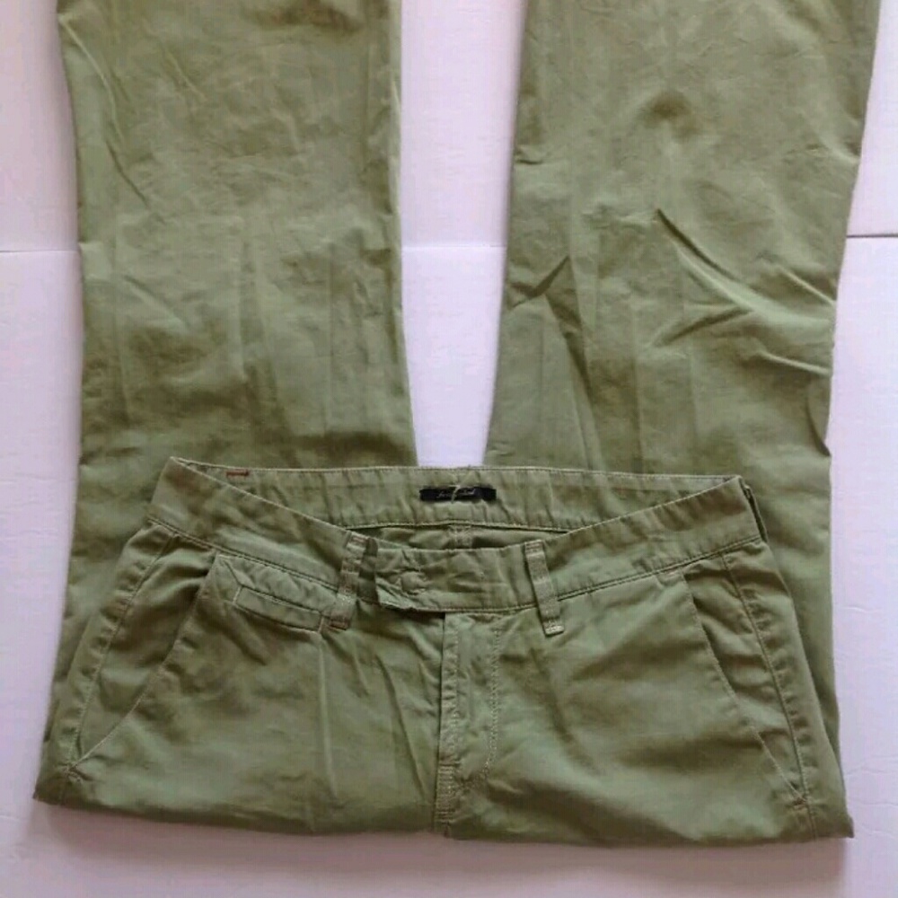  7 for all mankind women's jeans. Size 28