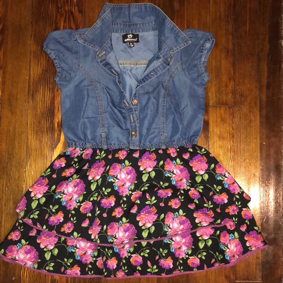 Girls Dollhouse size 6x 👗 - Picture 1 of 3
