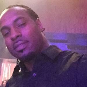 Meet your Posher, Derris