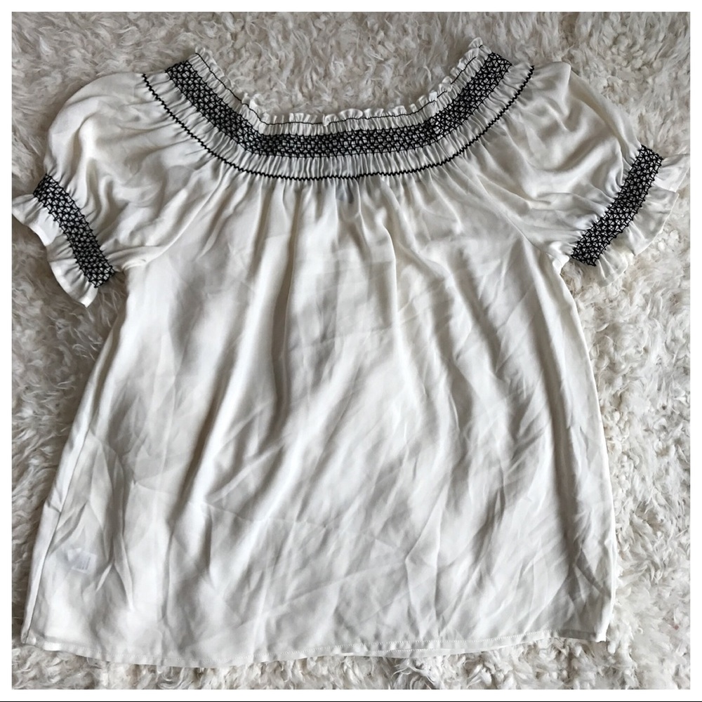 NWT - Express Embroidered Off-Shoulder Top - Picture 4 of 5
