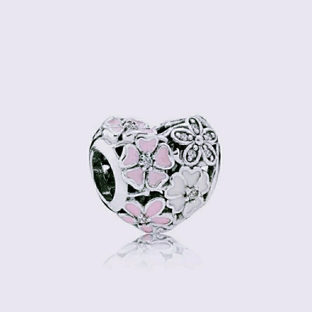 Pandora Poetic Bloom Charm
