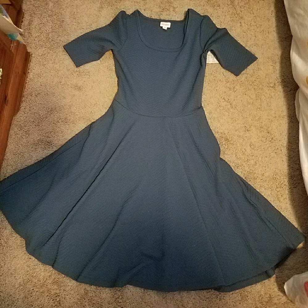 Lularoe nicole medium