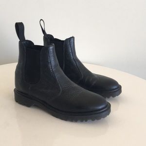 Dr. Martens 2976 Inuck boot W9/M8