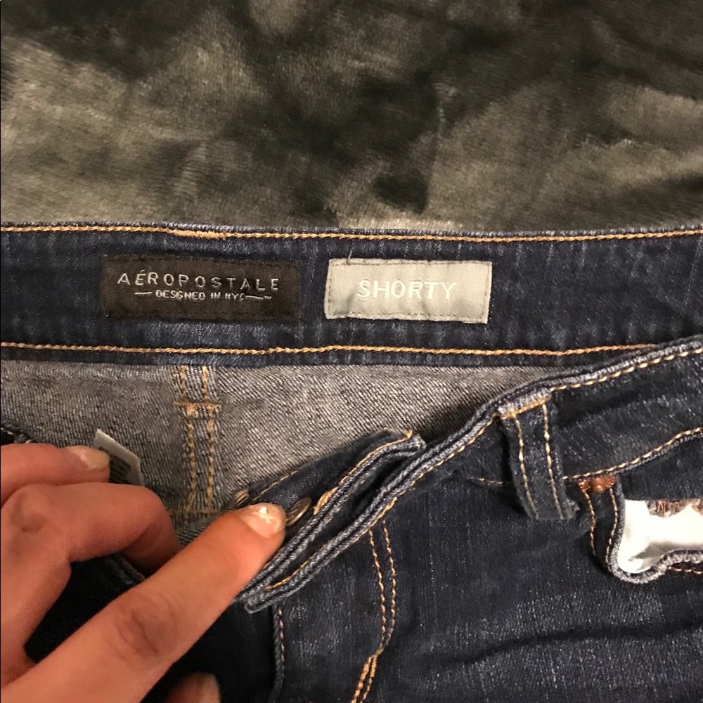 Aeropostale jean shorts ⭐️ - Picture 2 of 4