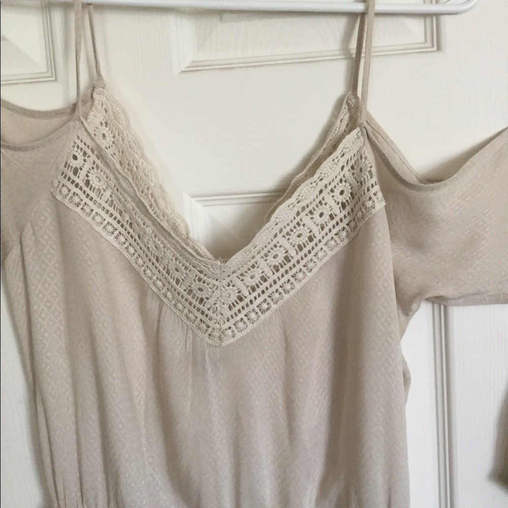 Romper - Picture 2 of 4