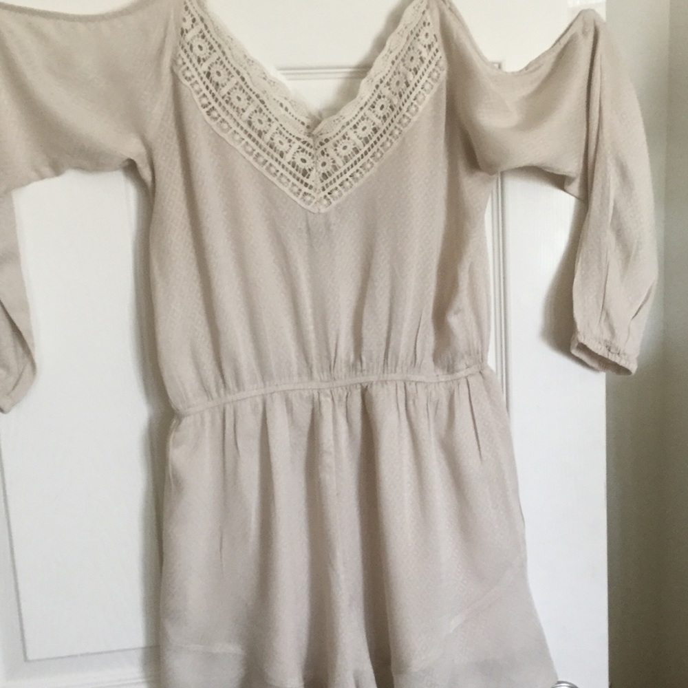 Romper - Picture 4 of 4