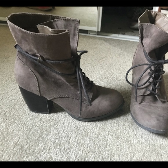 Buckle Shoes - Ankle booties