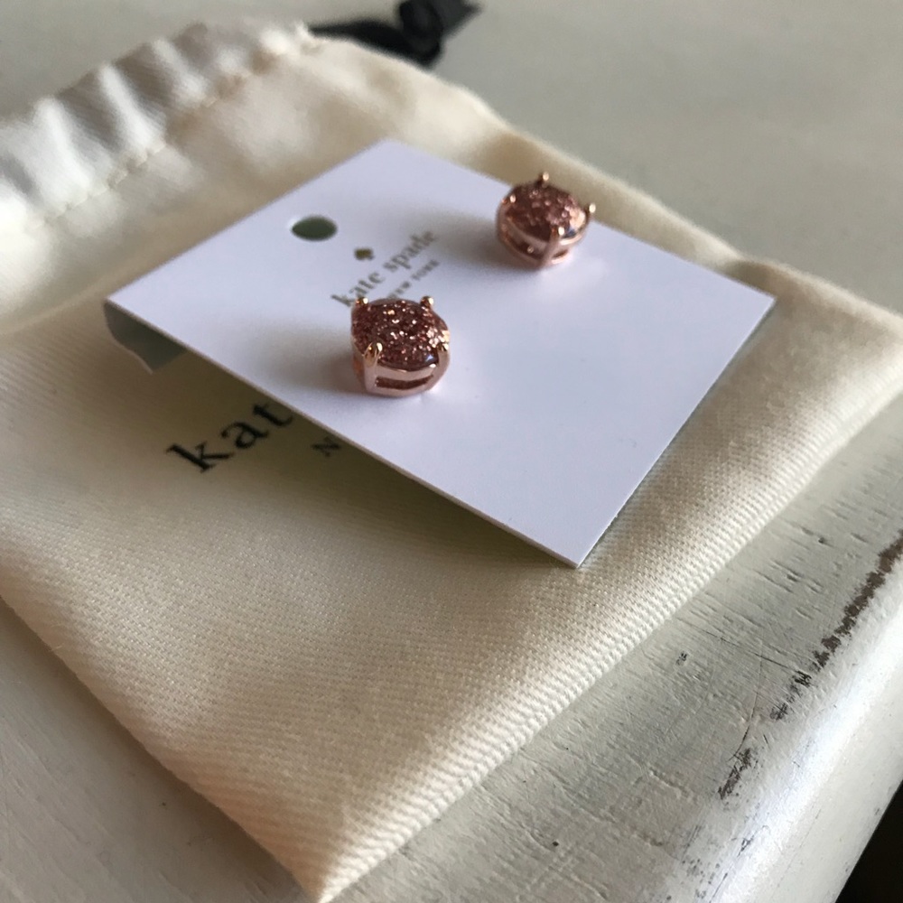 🎀NEW🎀ROSEGOLD Glitter Gumdrop Earrings - Picture 2 of 7