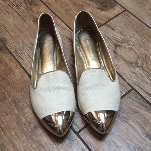 Enzo Angiolini White Flats with Gold Toe